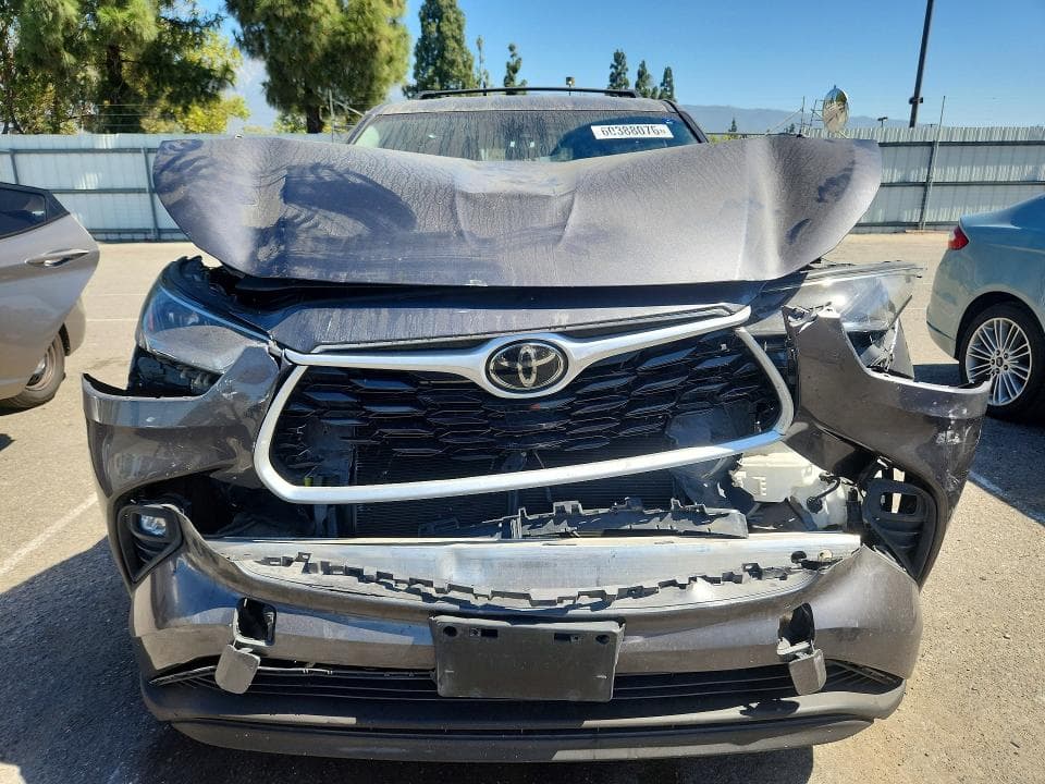 2022 TOYOTA HIGHLANDER LE 5