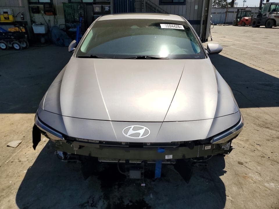 2025 HYUNDAI ELANTRA SEL 5