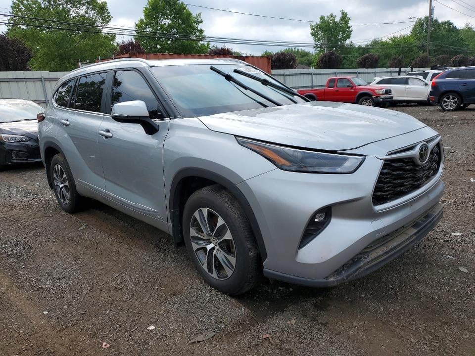 2025 TOYOTA HIGHLANDER HYBRID XLE 4
