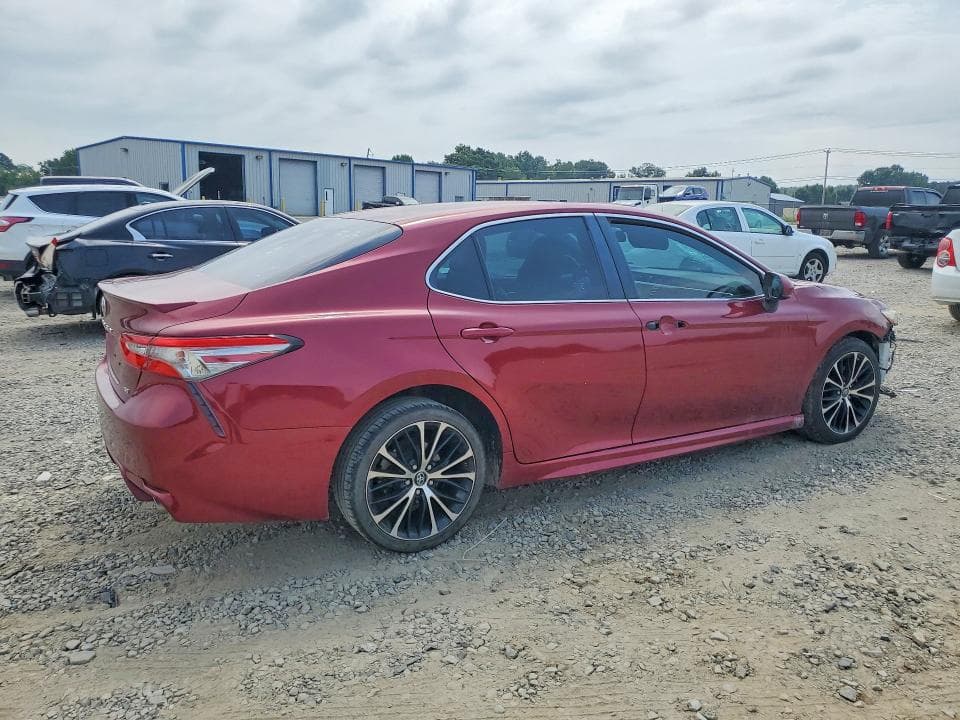 2018 TOYOTA CAMRY SE 3