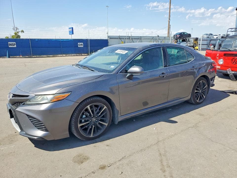 2019 TOYOTA CAMRY XSE - 1