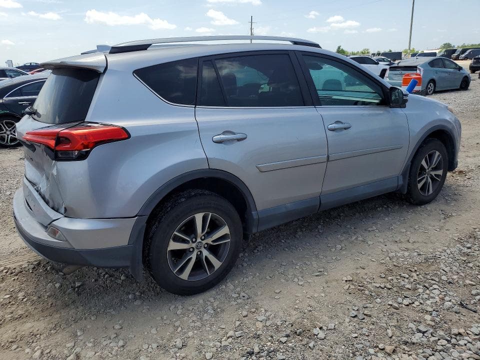 2017 TOYOTA RAV4 XLE 3