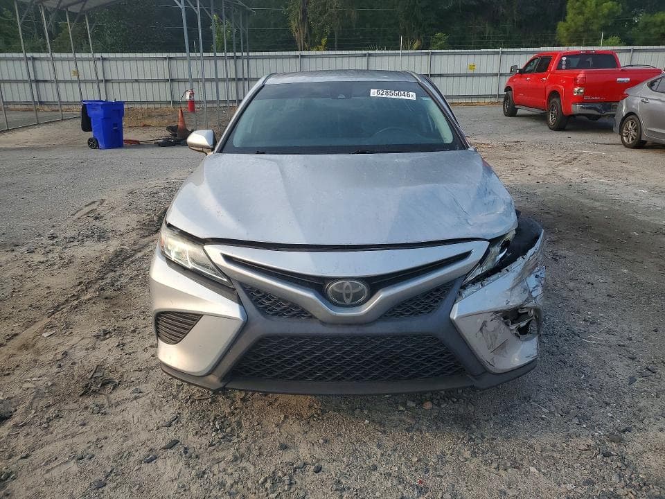 2019 TOYOTA CAMRY SE 5