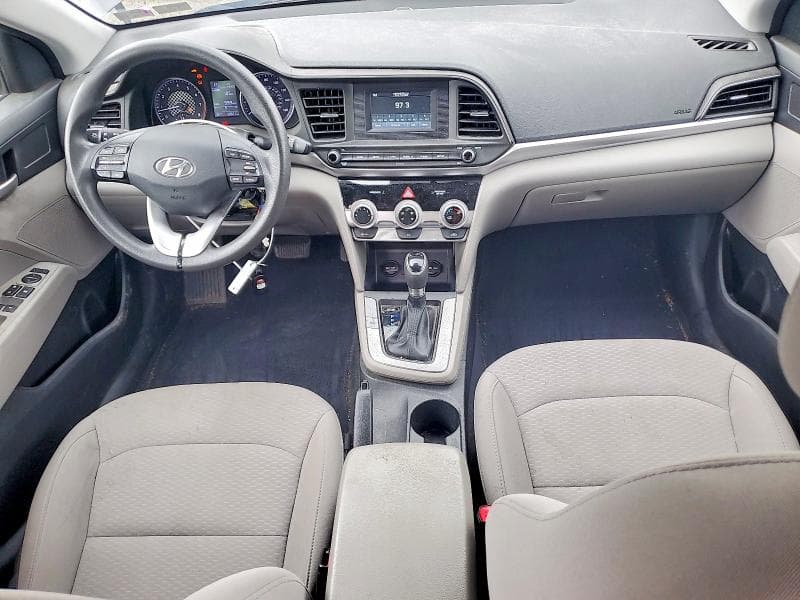 2019 HYUNDAI ELANTRA SE 8