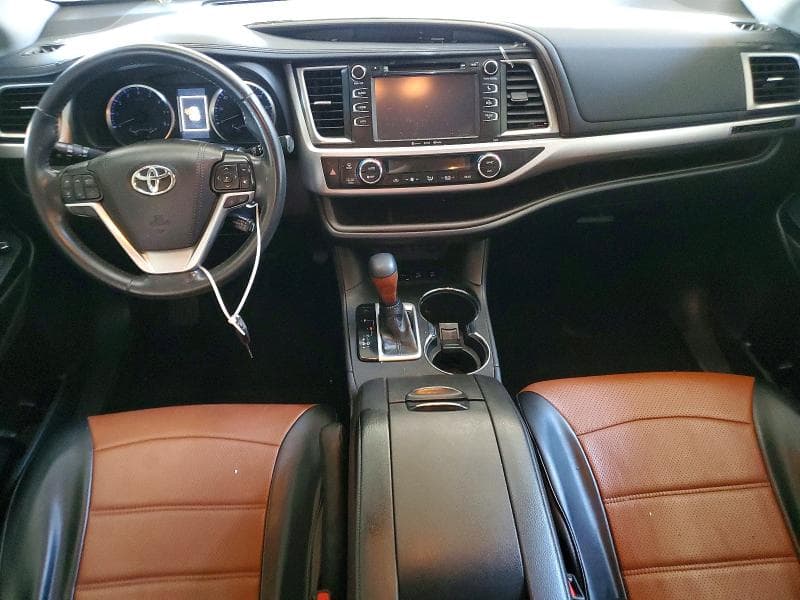 2019 TOYOTA HIGHLANDER LE PLUS 8