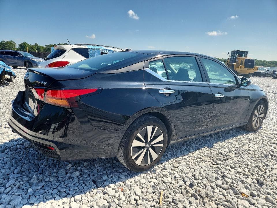 2022 NISSAN ALTIMA SV 3
