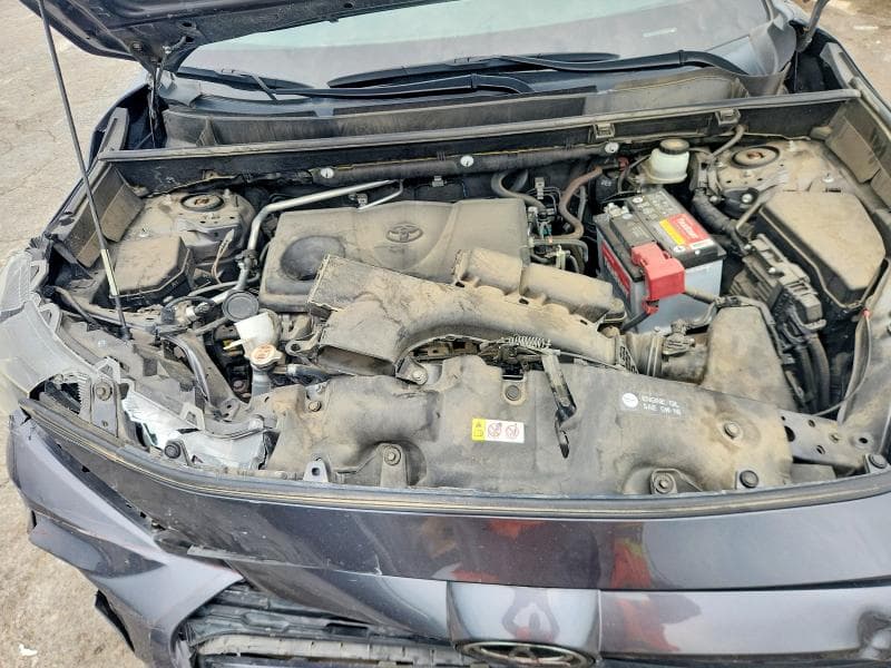 2019 TOYOTA RAV4 XLE 12