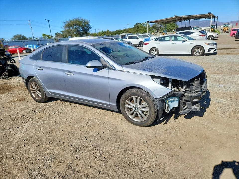 2017 HYUNDAI SONATA SE 4
