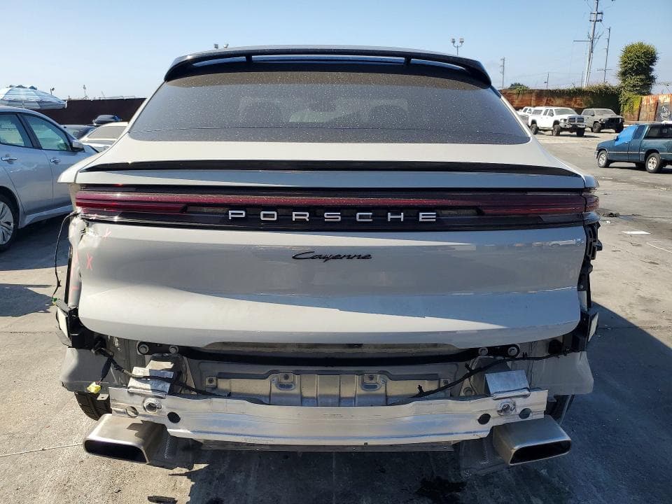 2024 PORSCHE CAYENNE COUPE 6
