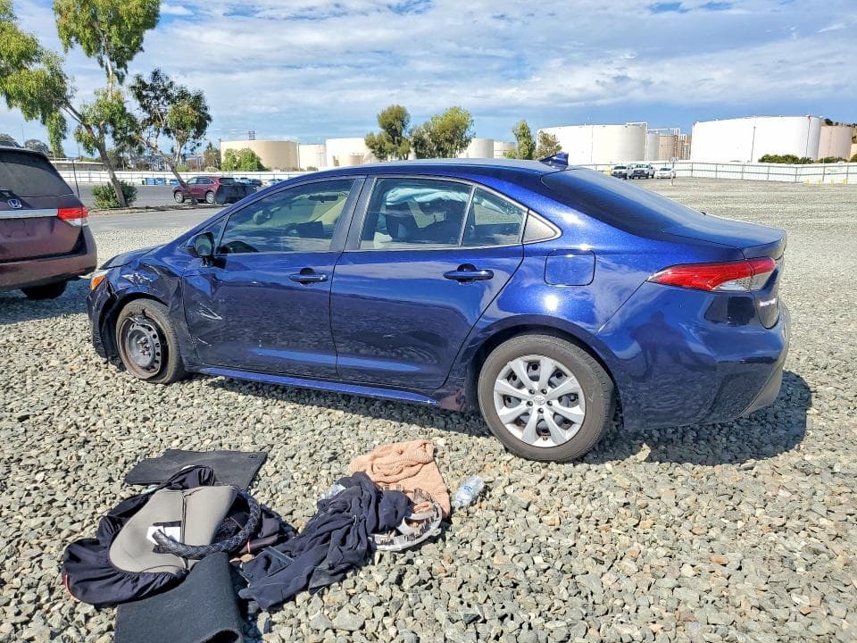 2023 TOYOTA COROLLA HYBRID LE 2