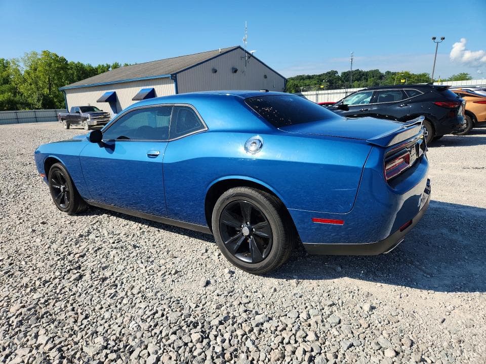 2022 DODGE CHALLENGER SXT 2