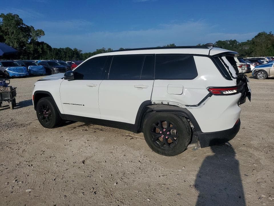 2024 JEEP GRAND CHEROKEE L LAREDO 2
