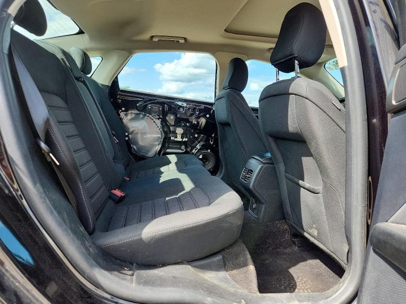 2020 FORD FUSION SE 10