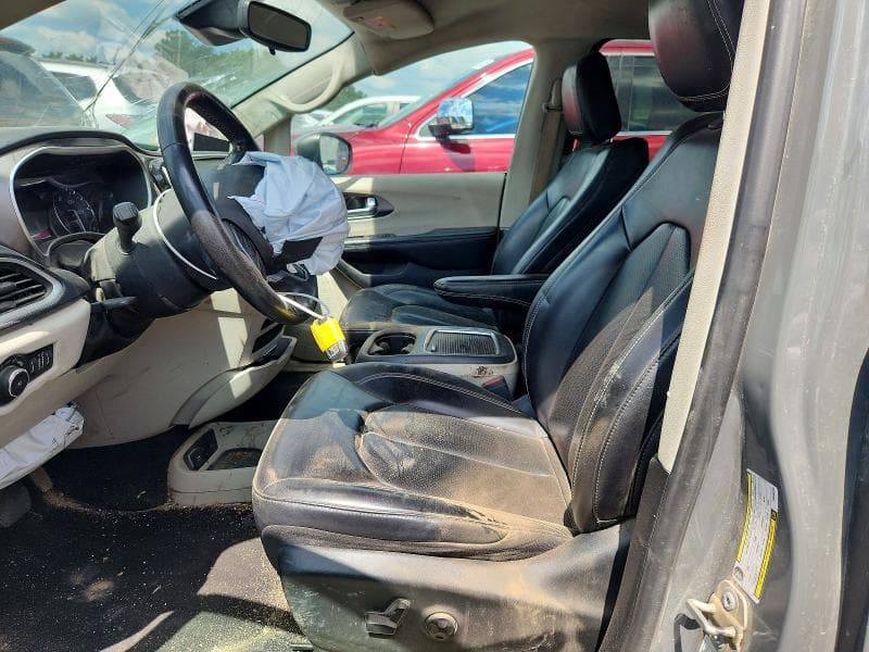 2023 CHRYSLER PACIFICA TOURING L 7