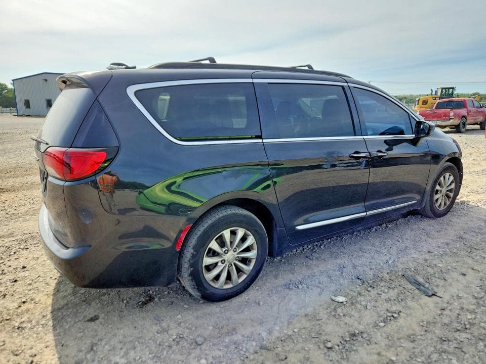 2017 CHRYSLER PACIFICA TOURING L 3
