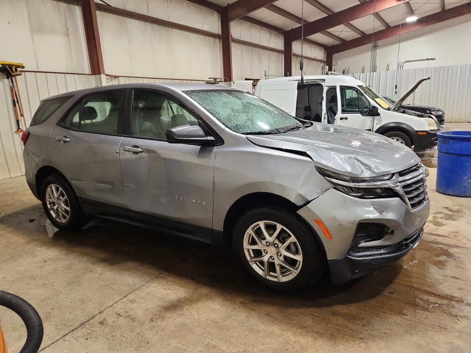 2024 CHEVROLET EQUINOX LS 4