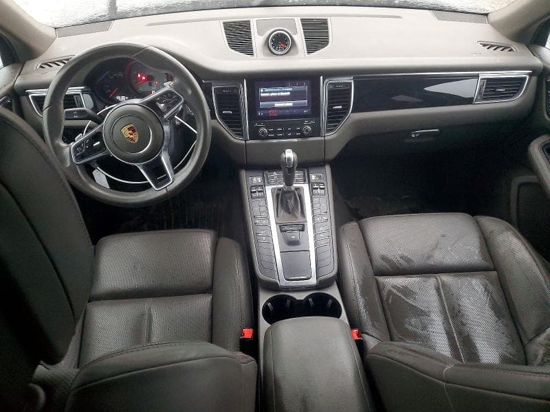 2017 PORSCHE MACAN S 8