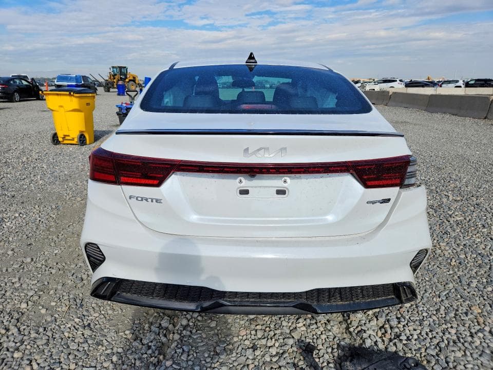 2024 KIA FORTE GT LINE 6