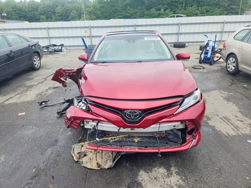 2018 TOYOTA CAMRY XLE 5