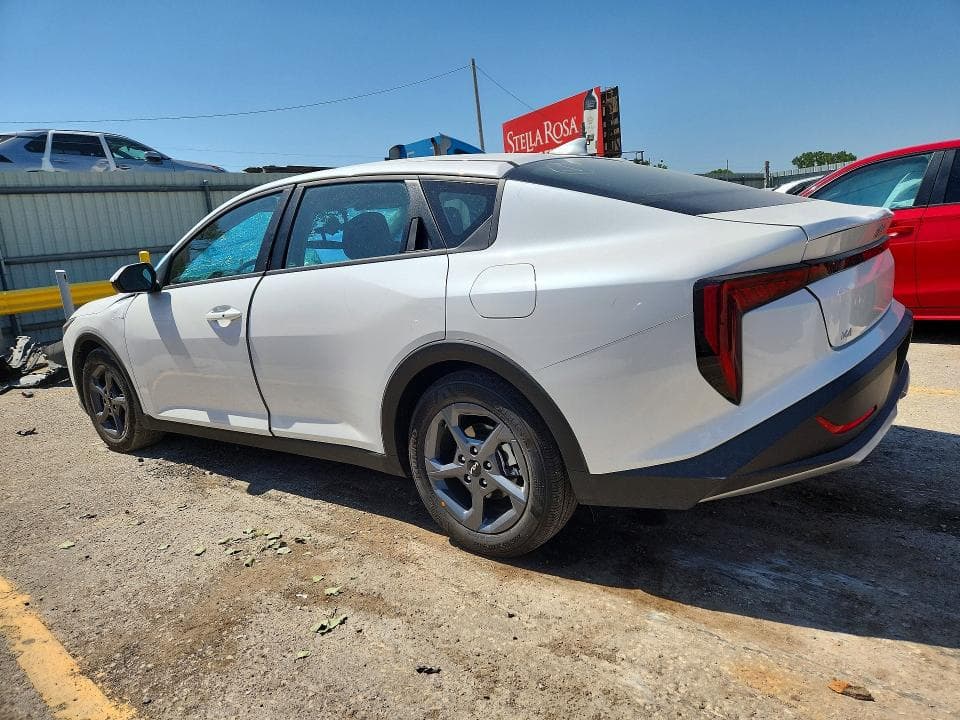 2026 KIA K4 LXS 2