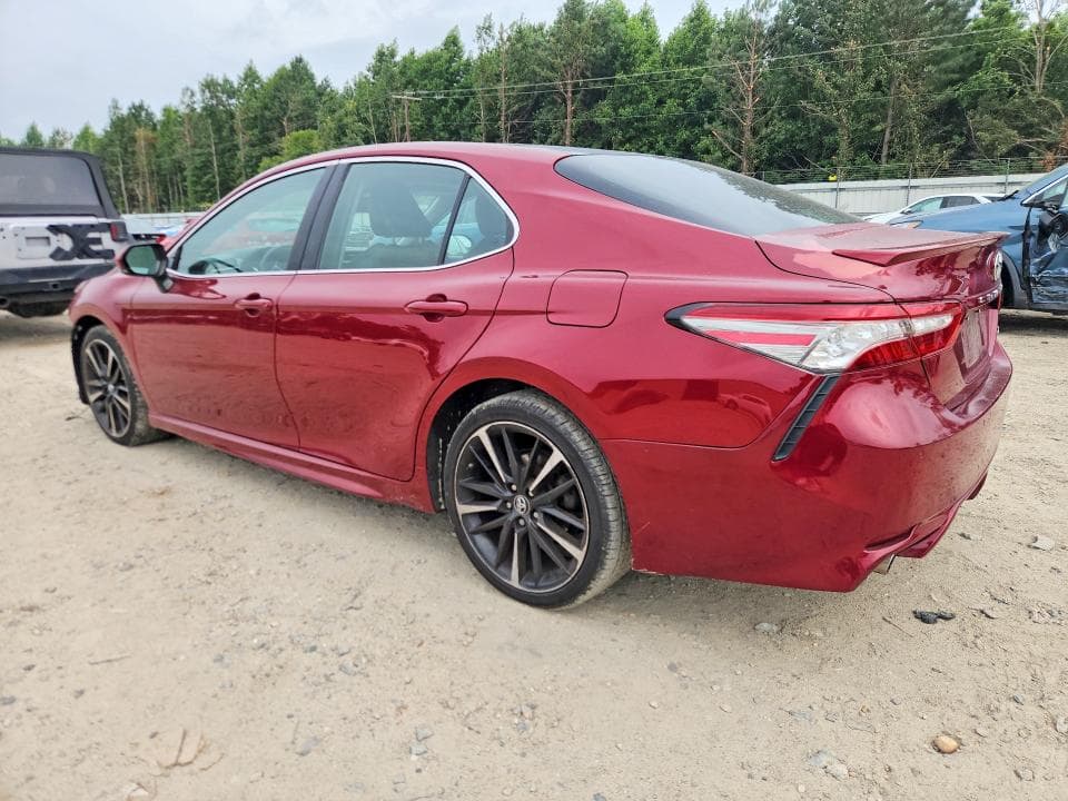 2018 TOYOTA CAMRY XSE 2