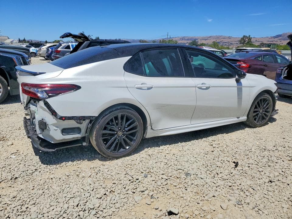 2022 TOYOTA CAMRY XSE 3