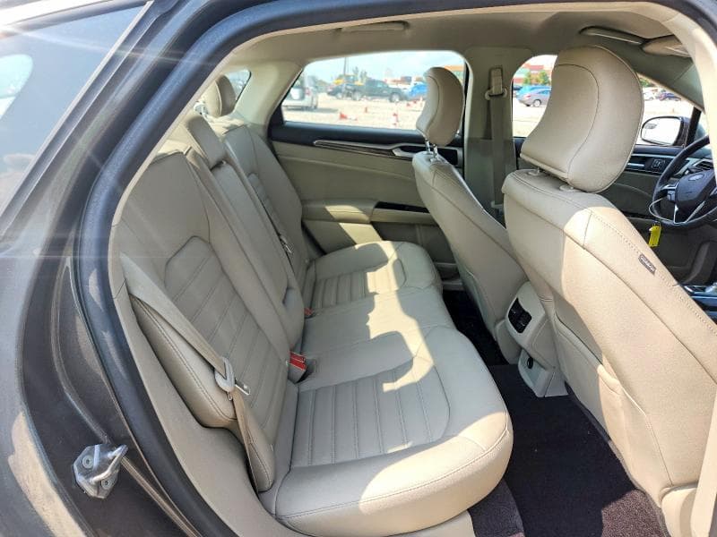 2017 FORD FUSION SE 10