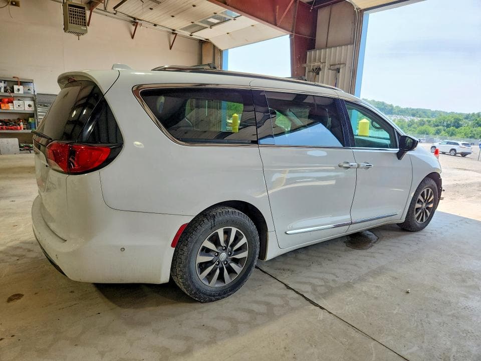 2019 CHRYSLER PACIFICA TOURING L PLUS 3