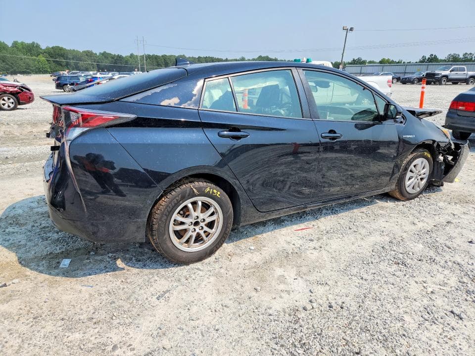 2018 TOYOTA PRIUS THREE 3