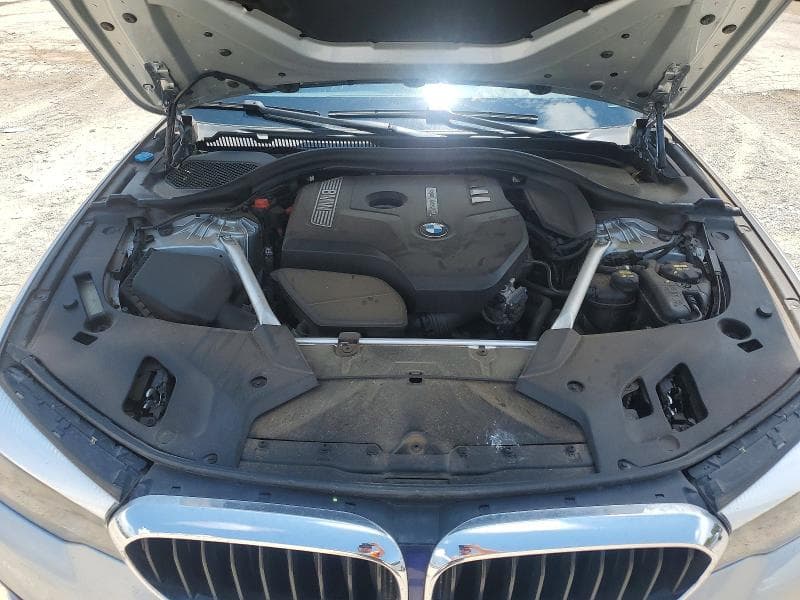 2019 BMW 530 XI 11