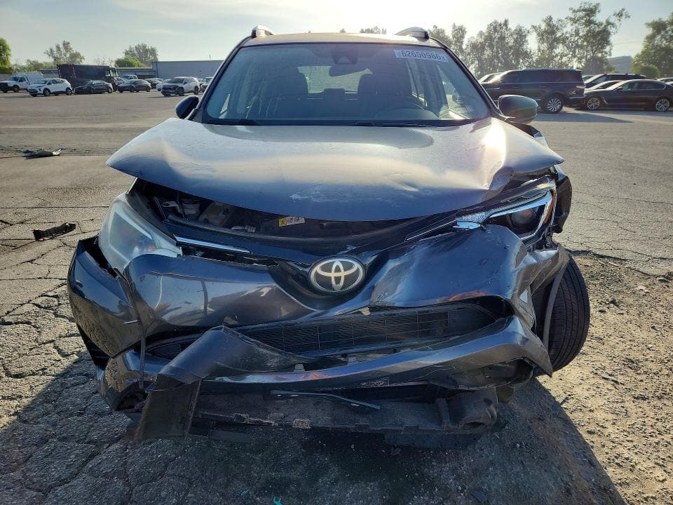 2017 TOYOTA RAV4 LE 5