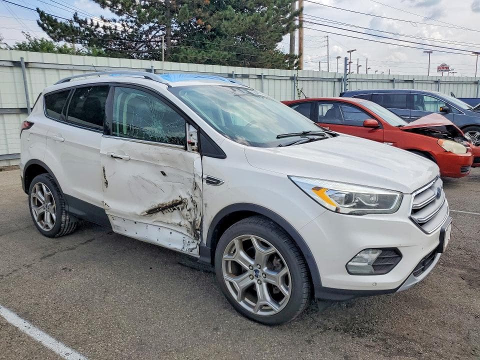 2017 FORD ESCAPE TITANIUM 4