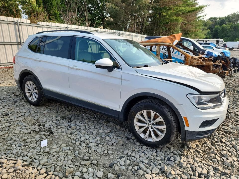 2018 VOLKSWAGEN TIGUAN SE 4