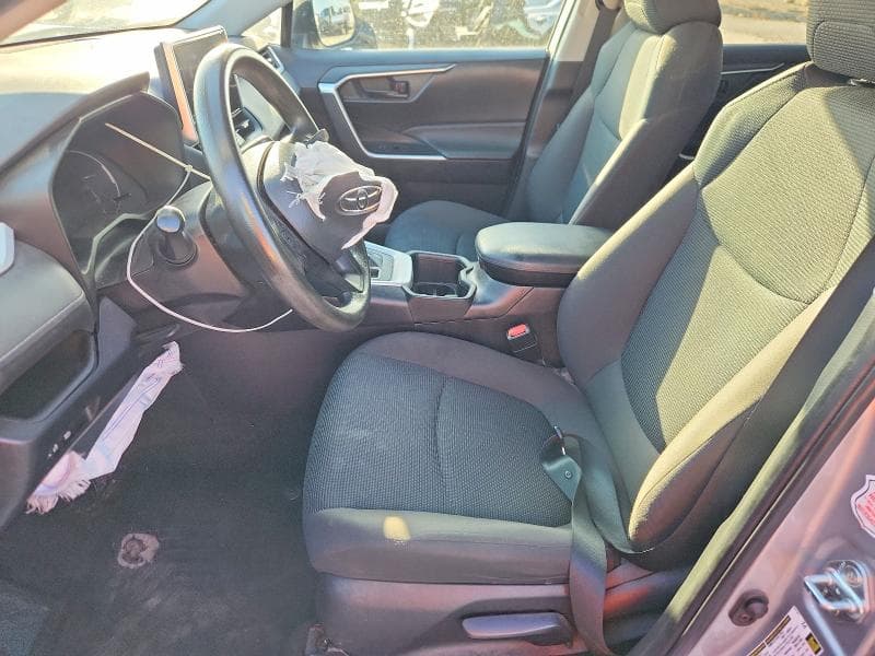 2023 TOYOTA RAV4 LE 7