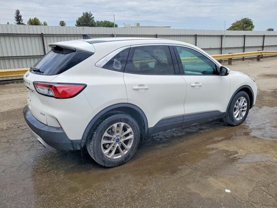 2020 FORD ESCAPE SE 3