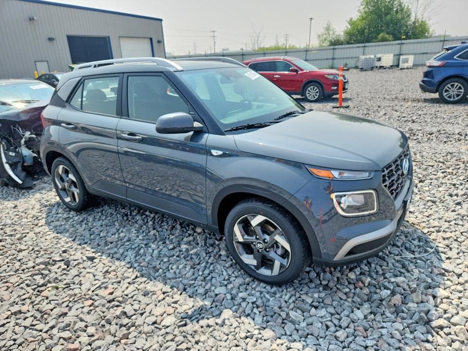 2026 HYUNDAI VENUE SEL 4