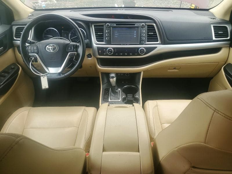 2017 TOYOTA HIGHLANDER XLE 8