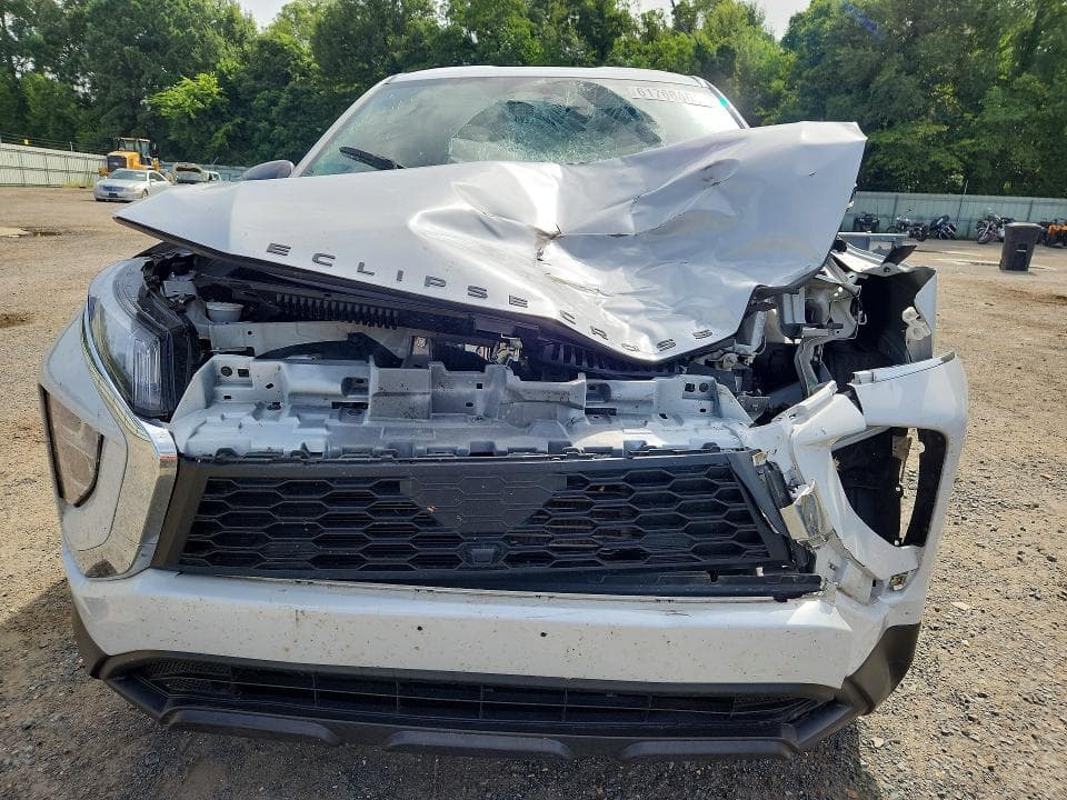 2024 MITSUBISHI ECLIPSE CROSS LE 5