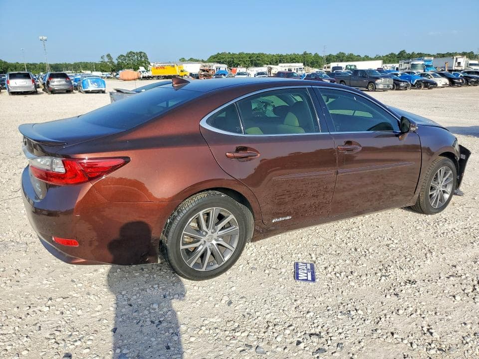 2017 LEXUS ES 300H 3