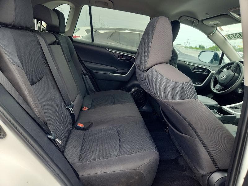 2023 TOYOTA RAV4 LE 11
