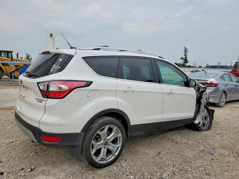 2017 FORD ESCAPE TITANIUM 3
