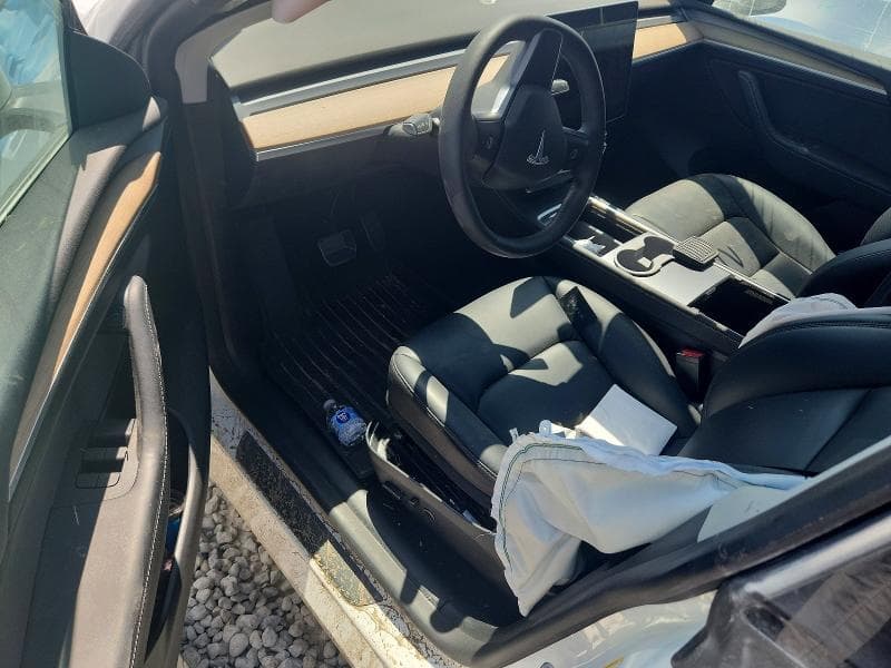 2023 TESLA MODEL Y 8