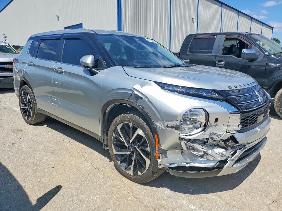 2024 MITSUBISHI OUTLANDER SE 4