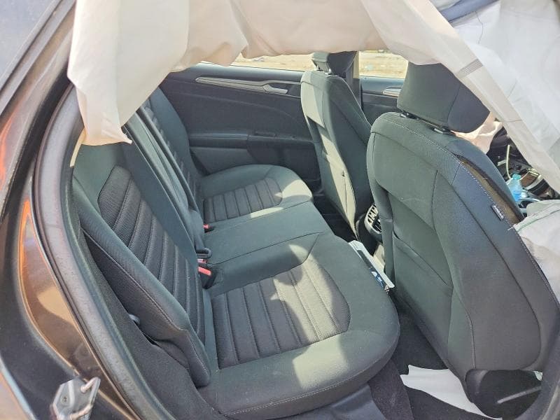 2017 FORD FUSION SE 10