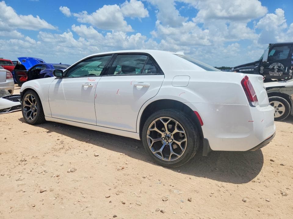 2018 CHRYSLER 300 TOURING 2