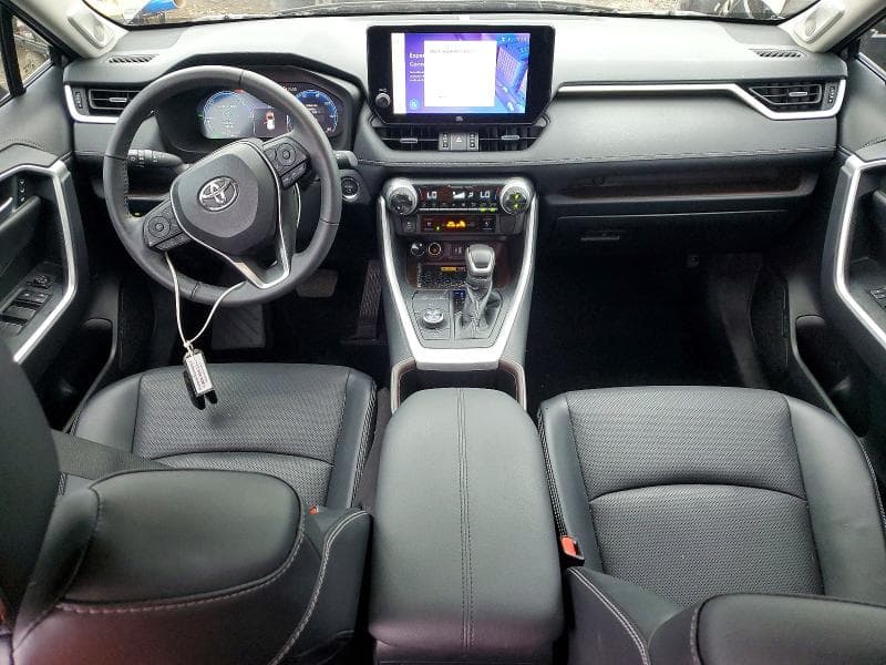 2024 TOYOTA RAV4 LIMITED 8