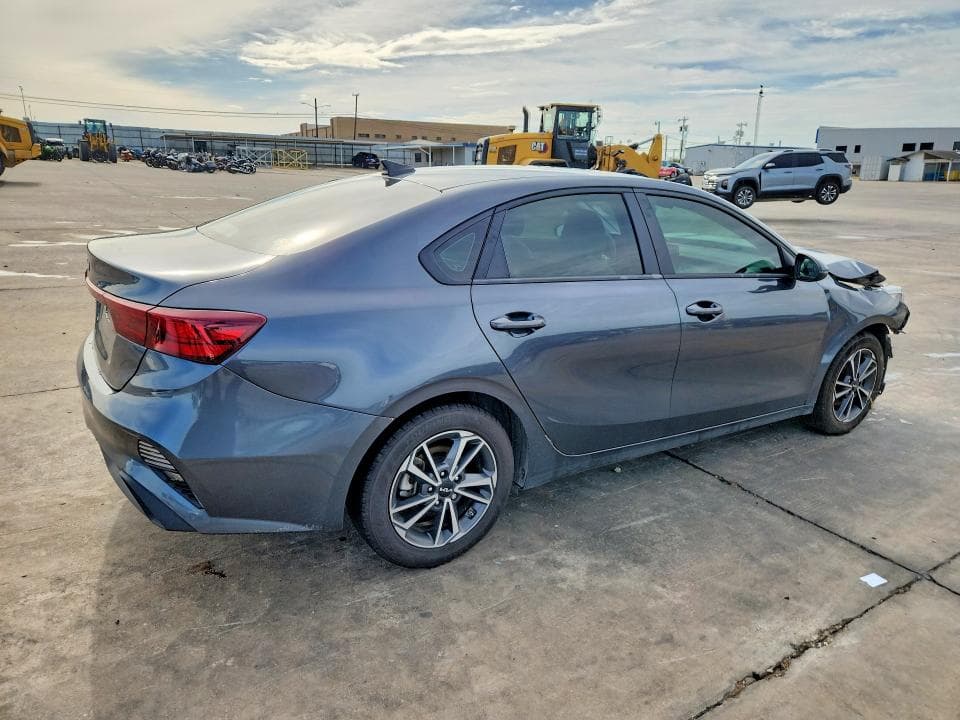 2022 KIA FORTE LXS 3