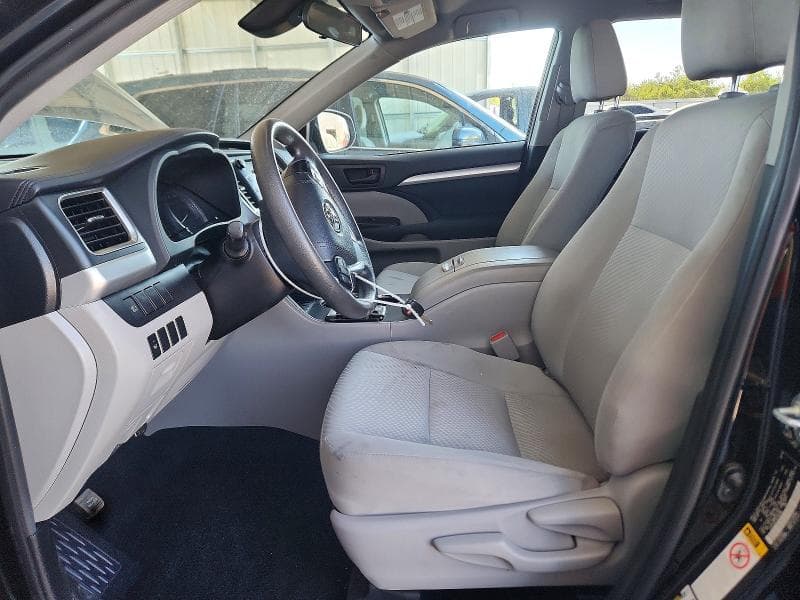 2019 TOYOTA HIGHLANDER LE 7