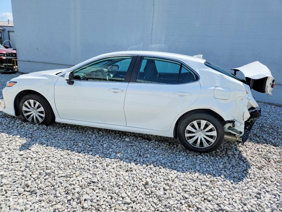 2024 TOYOTA CAMRY LE 2