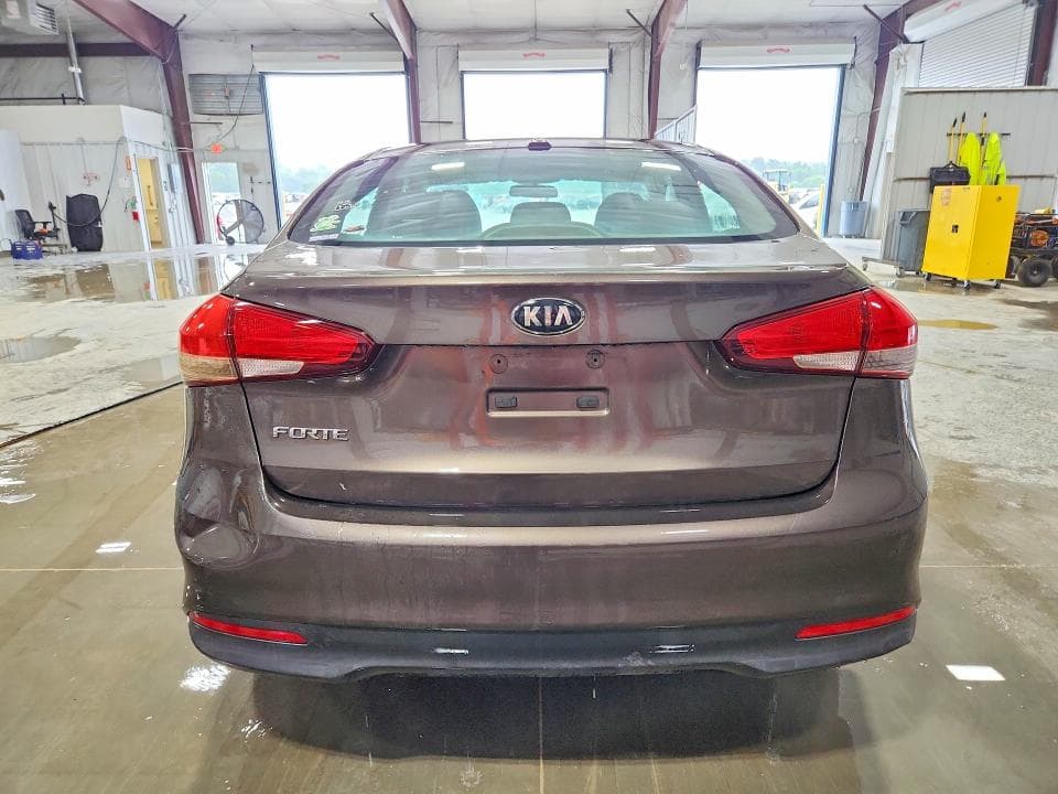2017 KIA FORTE LX 6